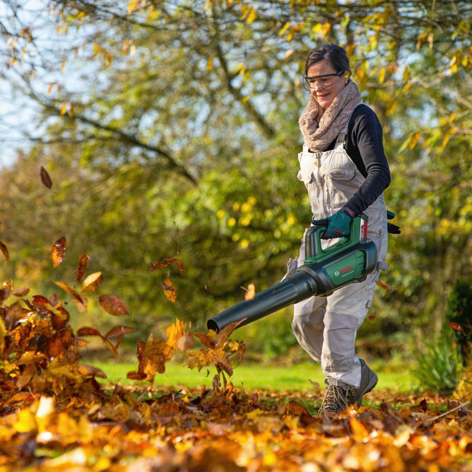 Bosch AdvancedLeafBlower 36V-750 Akku-Laubbläser leise und kraftvoll