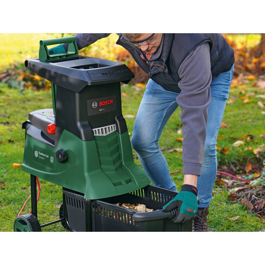 Bosch AXT 25 TC Elektro-Häcksler mit 2500W Motor, Turbine-Cut-System und 53L Auffangbox